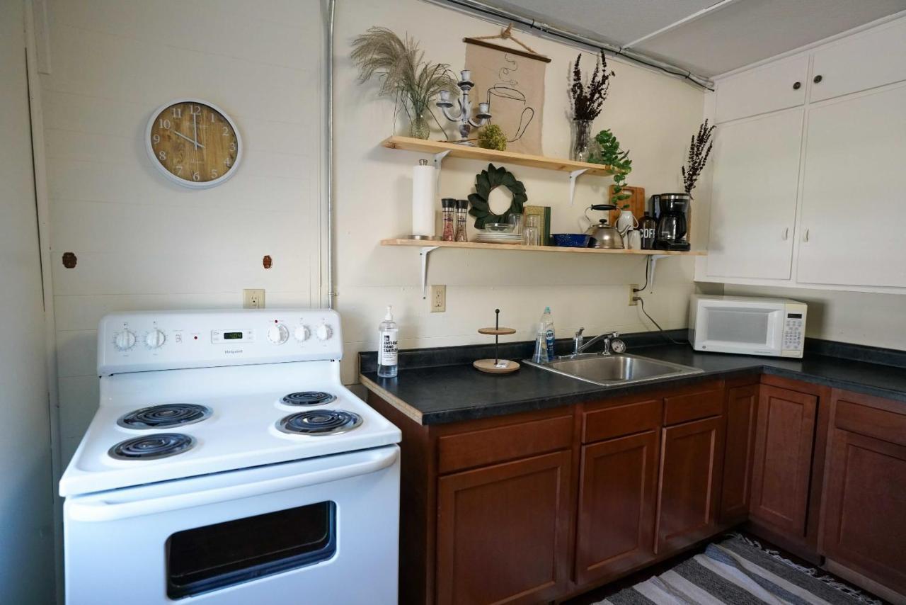 2 Bedroom Apartment Near Ndsu And Downtown Фарго Экстерьер фото