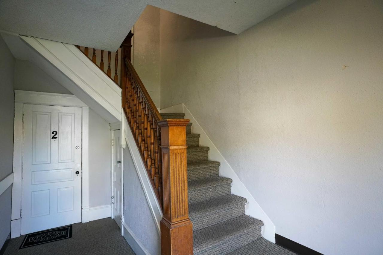 2 Bedroom Apartment Near Ndsu And Downtown Фарго Экстерьер фото